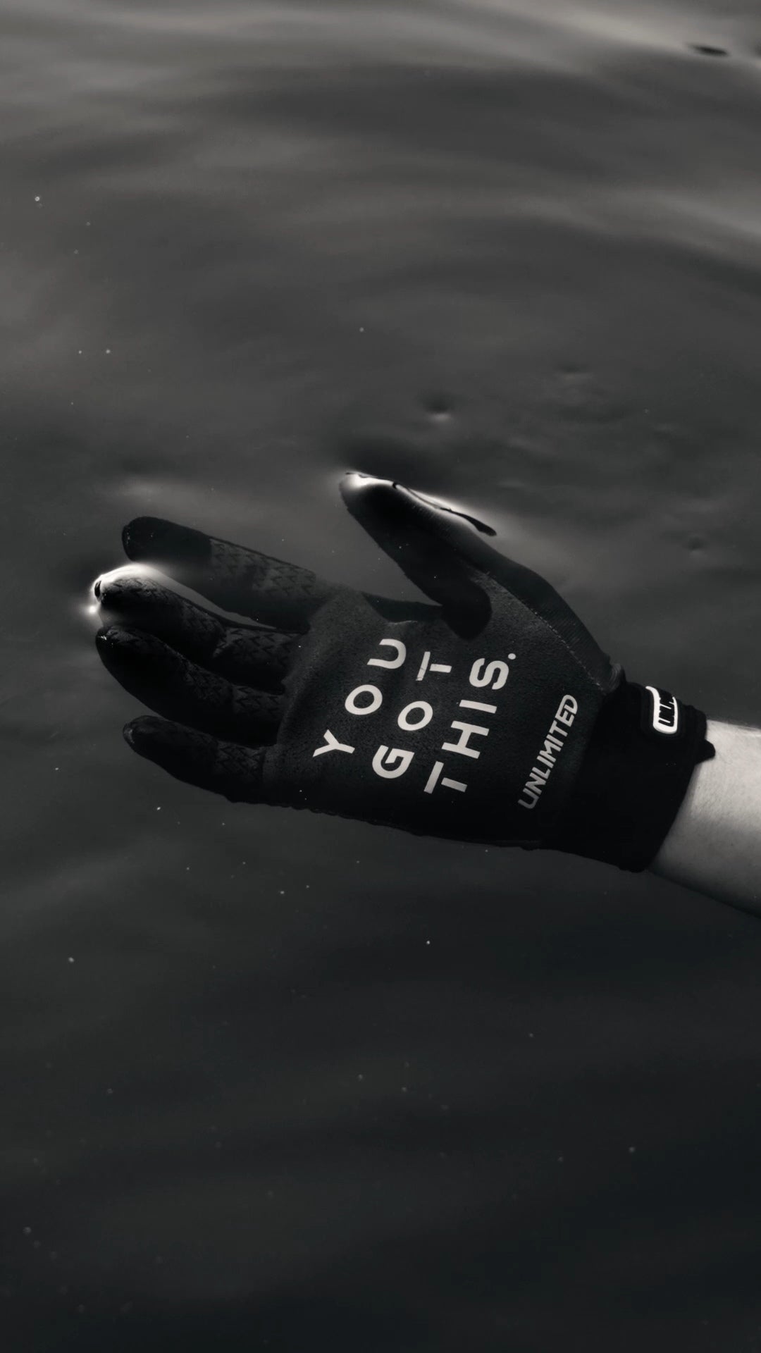 HYDRO X GLOVES BLACK